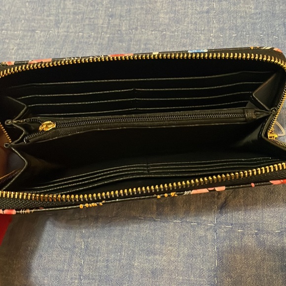 Steve Madden wallet - Picture 8 of 9